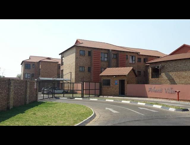 2 BEDROOM APARTMENT FOR SALE IN KLIPPOORTJE